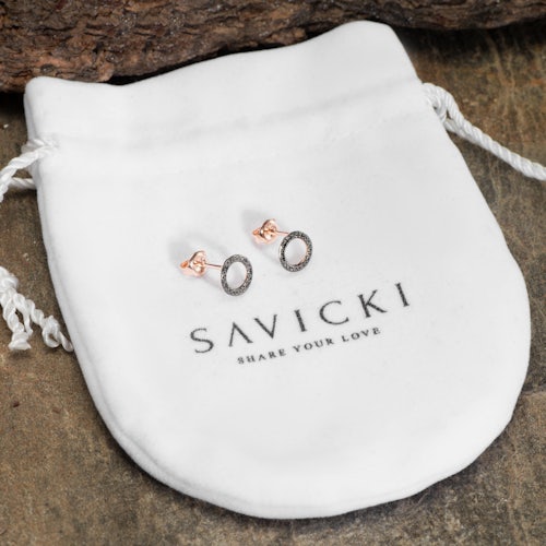 Kolczyki koła Savicki: różowe złoto, czarne diamenty